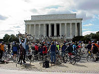 The Bi-Partisan Congressional Bike Caucus, together with the Washington Area Bicycling Association and the League of American Bicyclists, organized a ride for members, staff and other cyclists around the nation's capital in March, 2001.  The tour included the Lincoln Memorial.